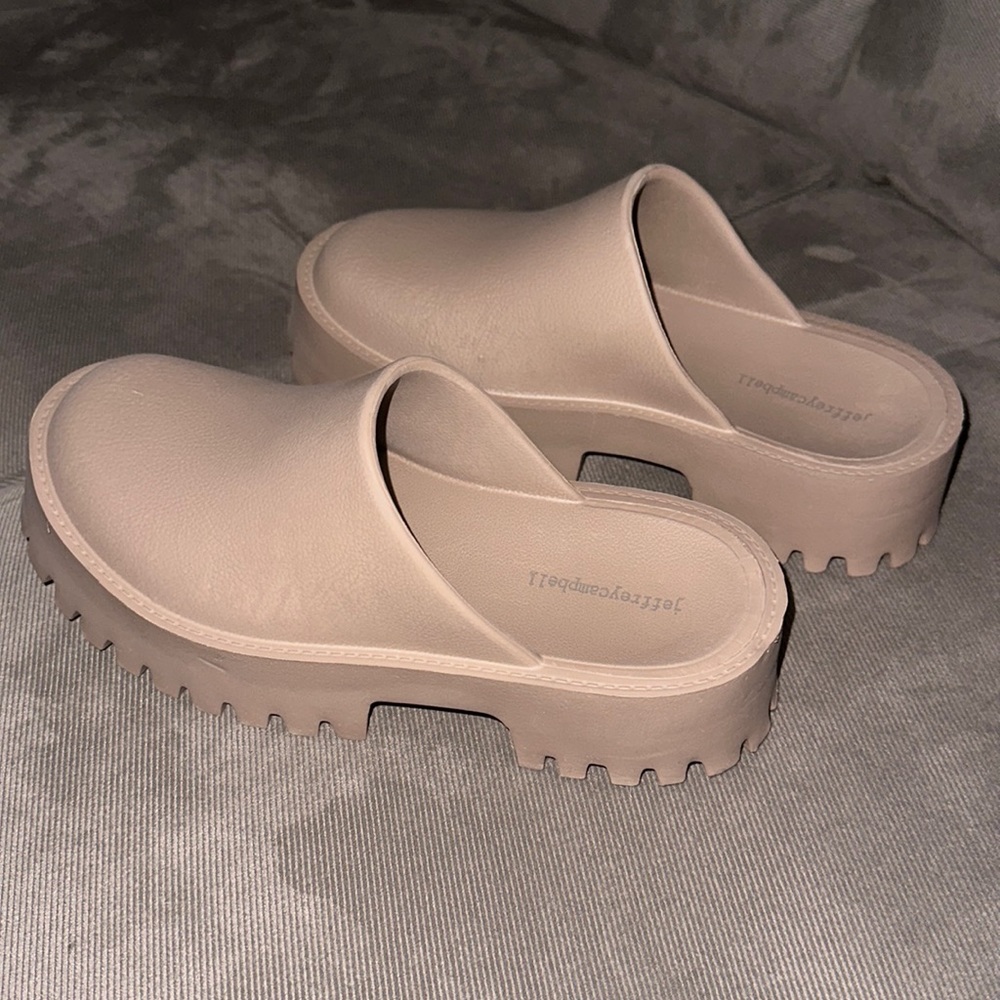 Jeffrey Campbell Clogge NWT - fit like a 9!!